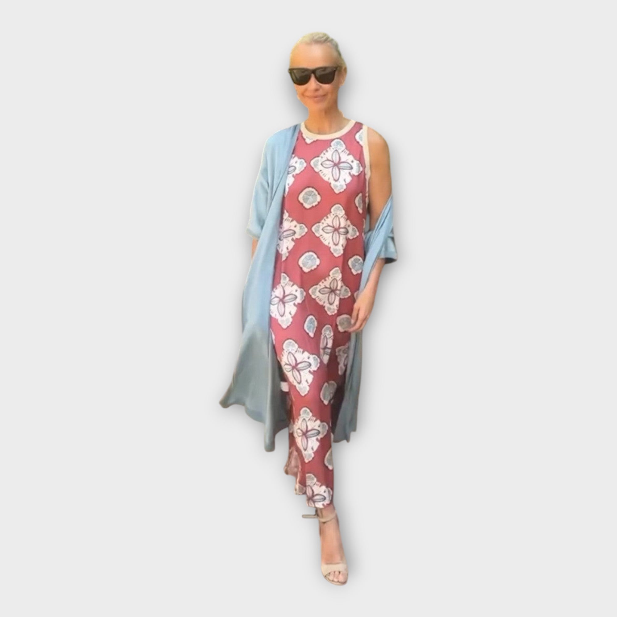 Magdaléna Sofistikované Maxi Šaty Geometrickokvětinové