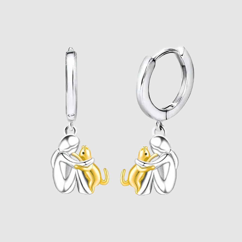 Elisa – Náušnice s ikonickým motivem dívky a kočky (kruhový uzávěr)