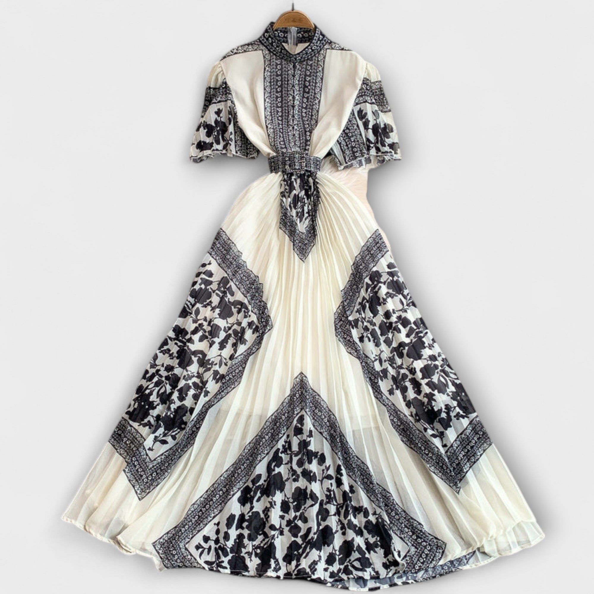 Delilah - Šaty inspirované vintage stylem