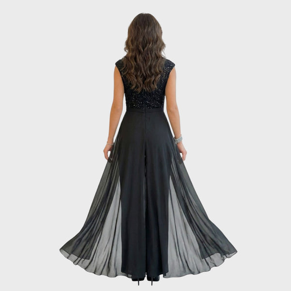 Valeria | Kouzlo šatů, pohodlí overalu. Staňte se královnou večera.