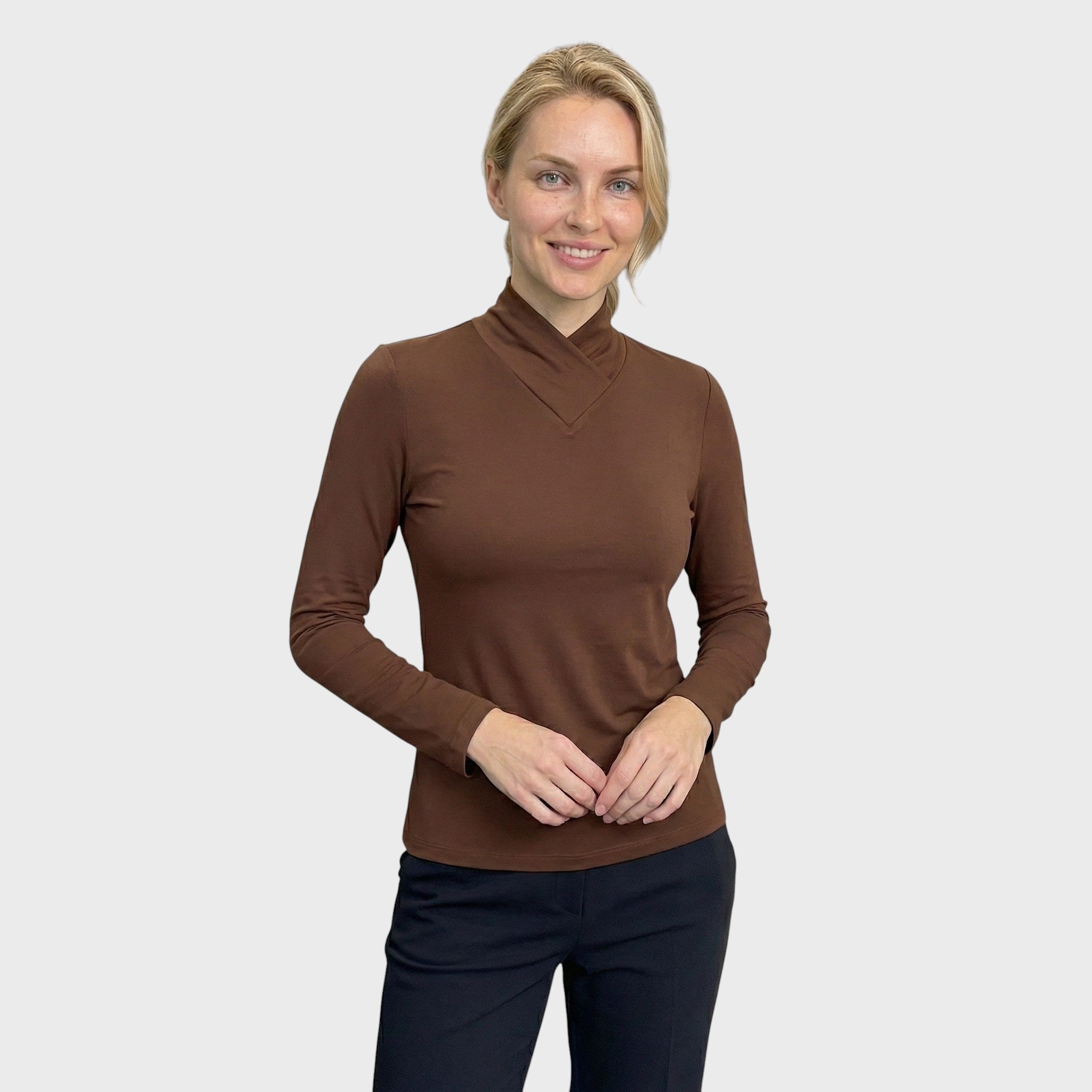 Amalia | Top s architektonickým límcem