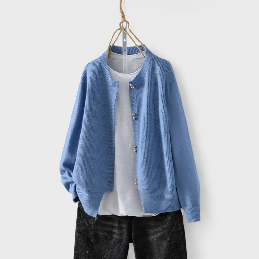 Auri - Comfortable Cardigan